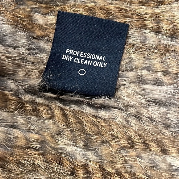 525 America Luxe Natural Rabbit Fur Vest Sz-M - Picture 9 of 9